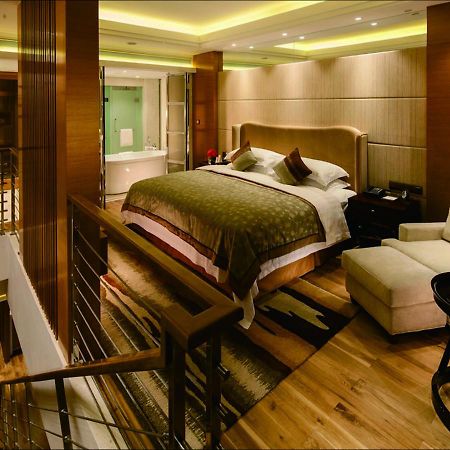 Royal Oriental Garden Hotel Nanchong Exterior foto
